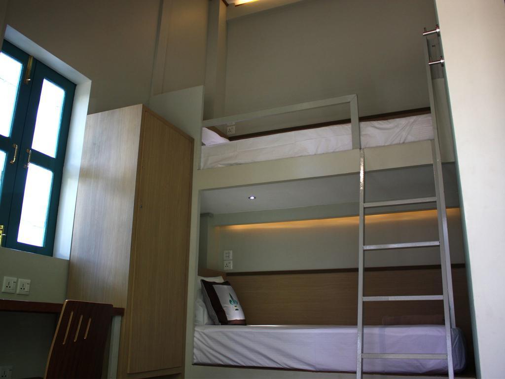 Pickled Tea Hostel Yangon Exterior photo
