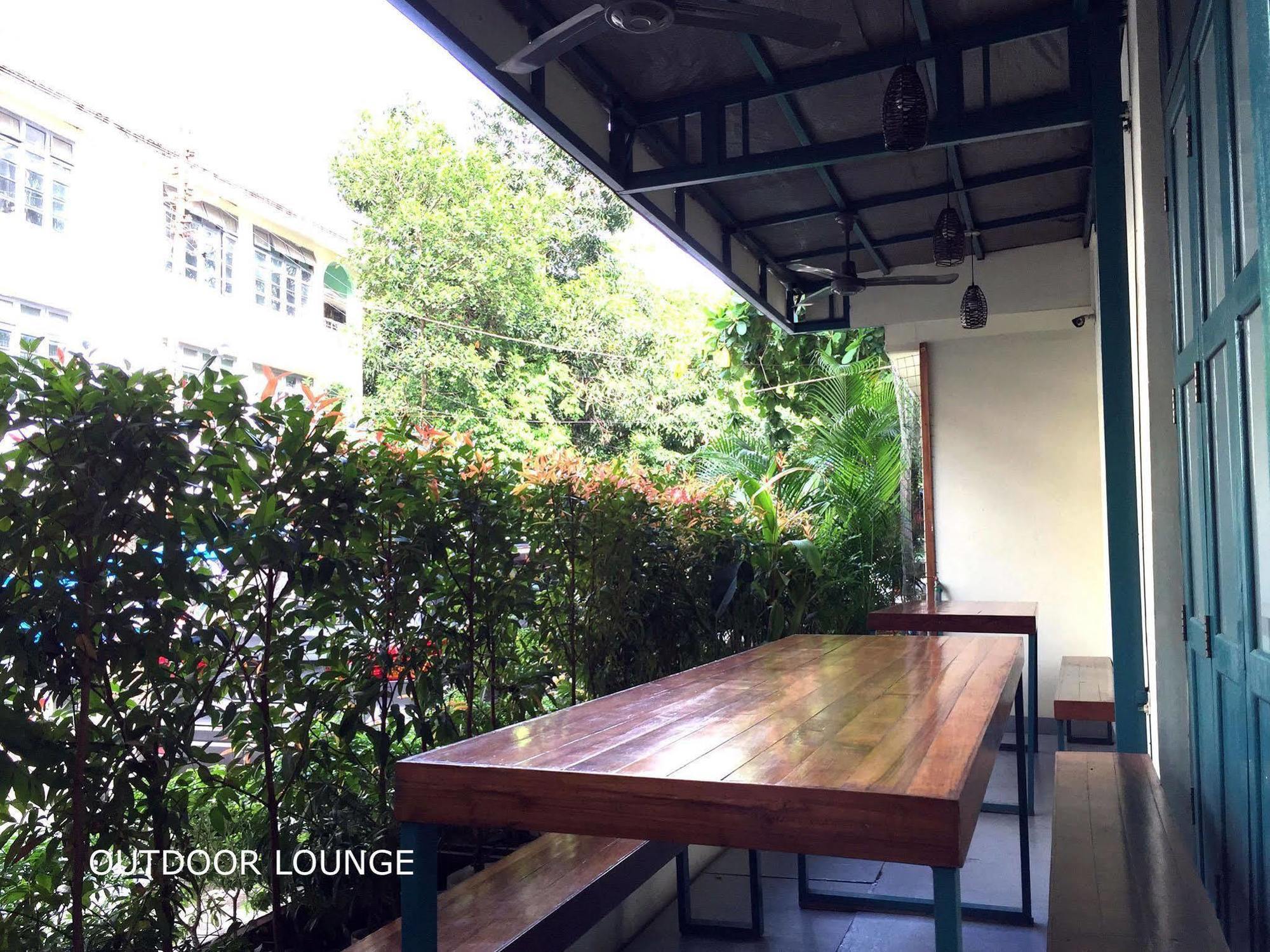 Pickled Tea Hostel Yangon Exterior photo